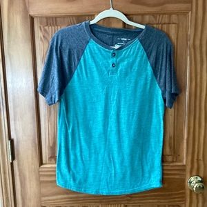 Urban pipeline green and gray shirt